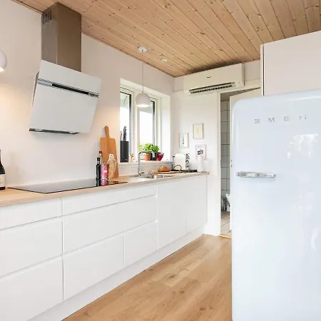 Two-bedroom Holiday In Otterup 11